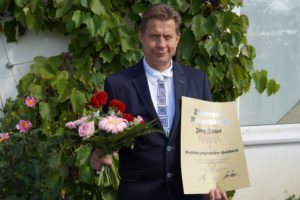 Jörg Zippel mit Meisterbrief