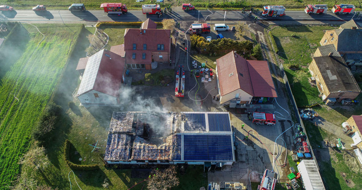 Brand auf dem Firmengelände